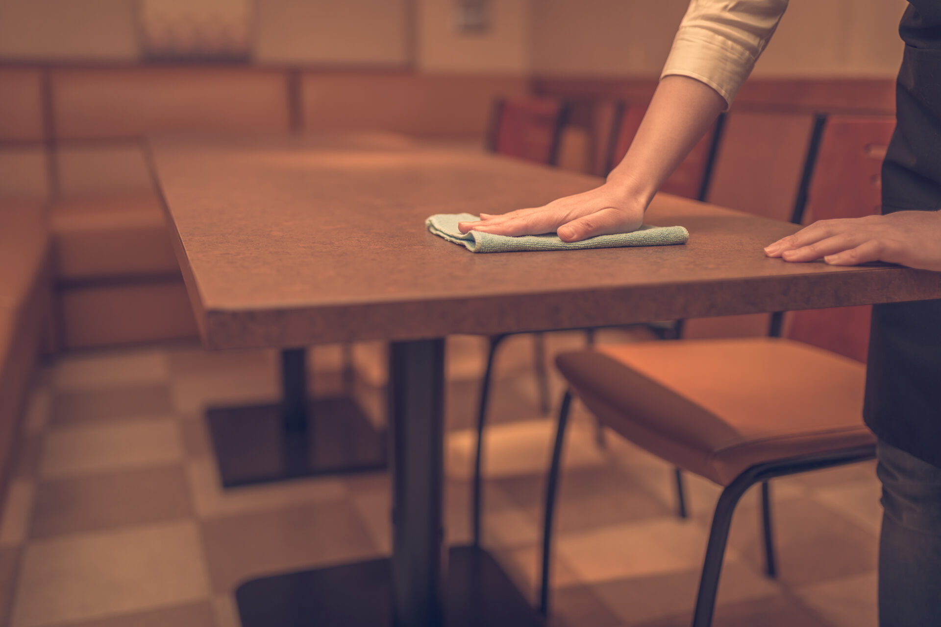 外食業の人手不足を解決！特定技能ミャンマー人材採用とM-Vision10活用術